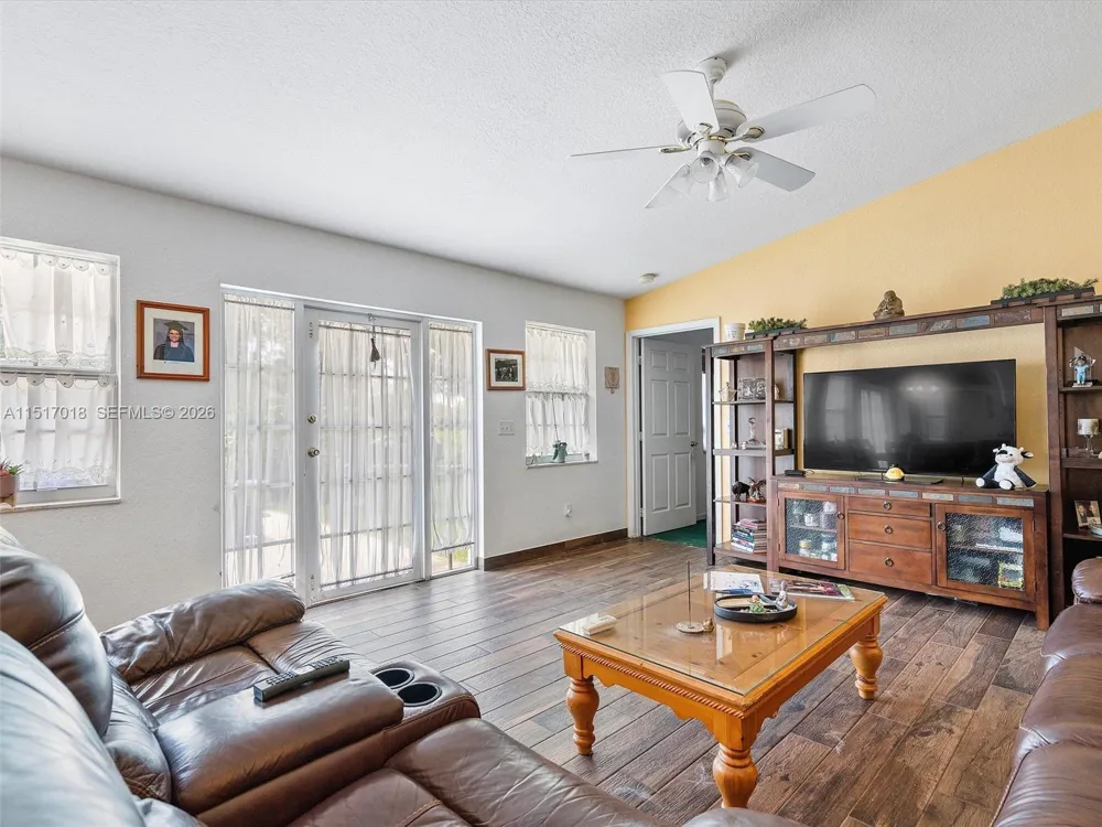 5901 SW 160th Ave Southwest Ranches, FL 33331