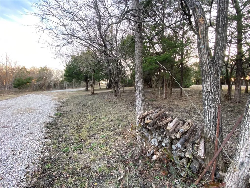 1755 Private Road 5312 McKinney, TX 75071