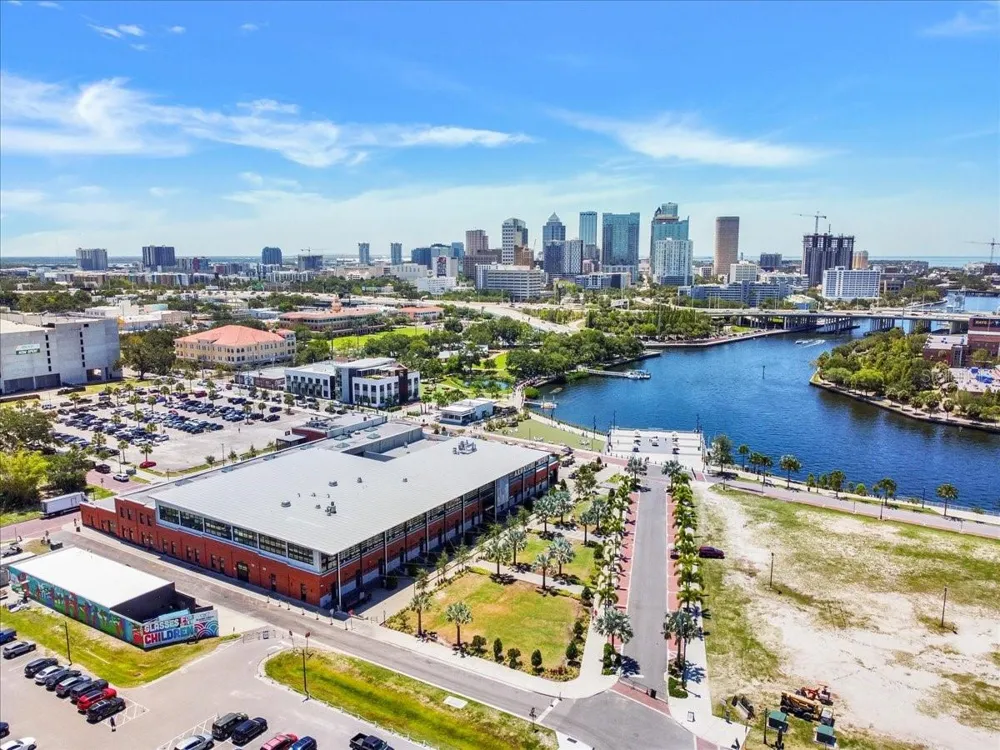 1823 E 5TH AVENUE Tampa, FL 33605