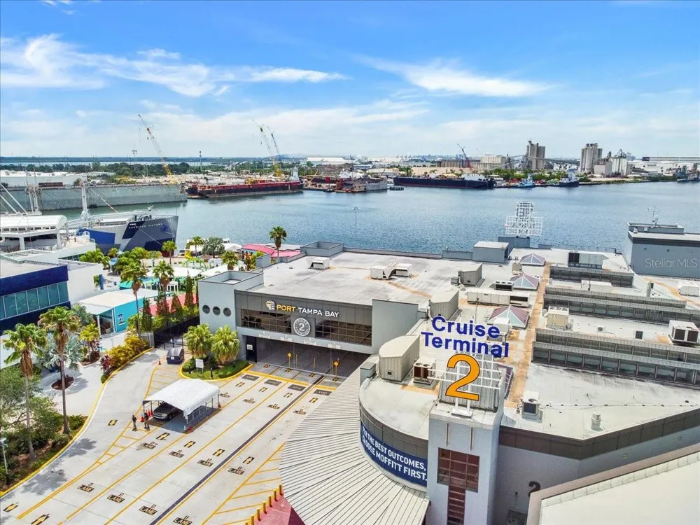 1823 E 5TH AVENUE Tampa, FL 33605