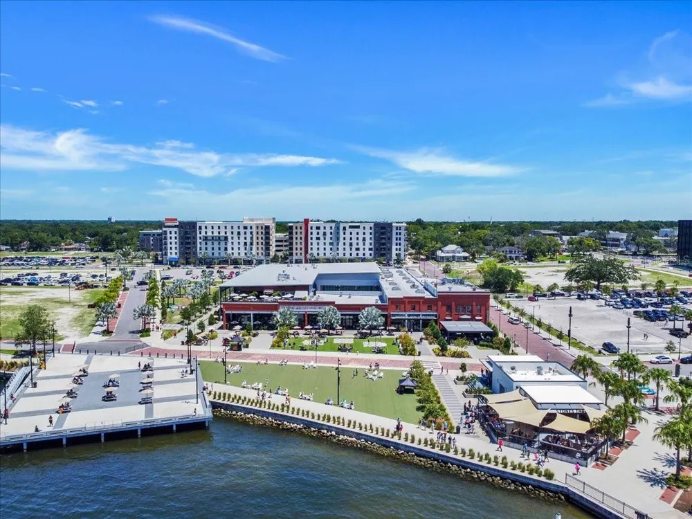 1821 E 5TH AVENUE Tampa, FL 33605