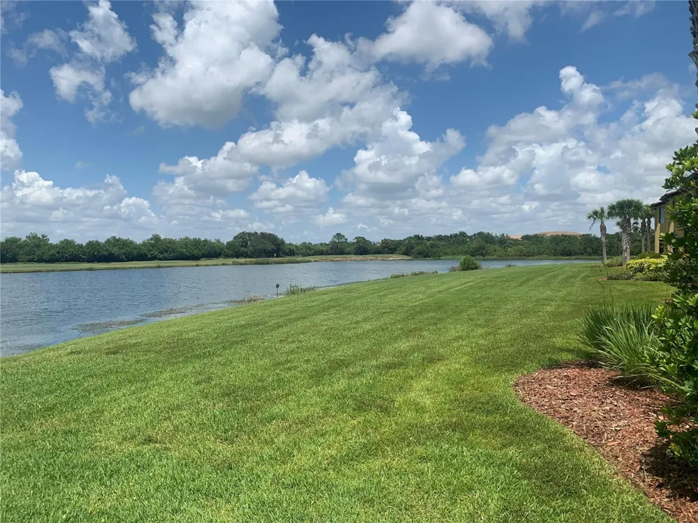 7225 RIVER HAMMOCK DRIVE #202 Bradenton, FL 34212