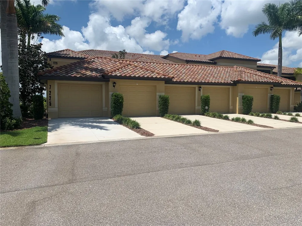 7225 RIVER HAMMOCK DRIVE #202 Bradenton, FL 34212