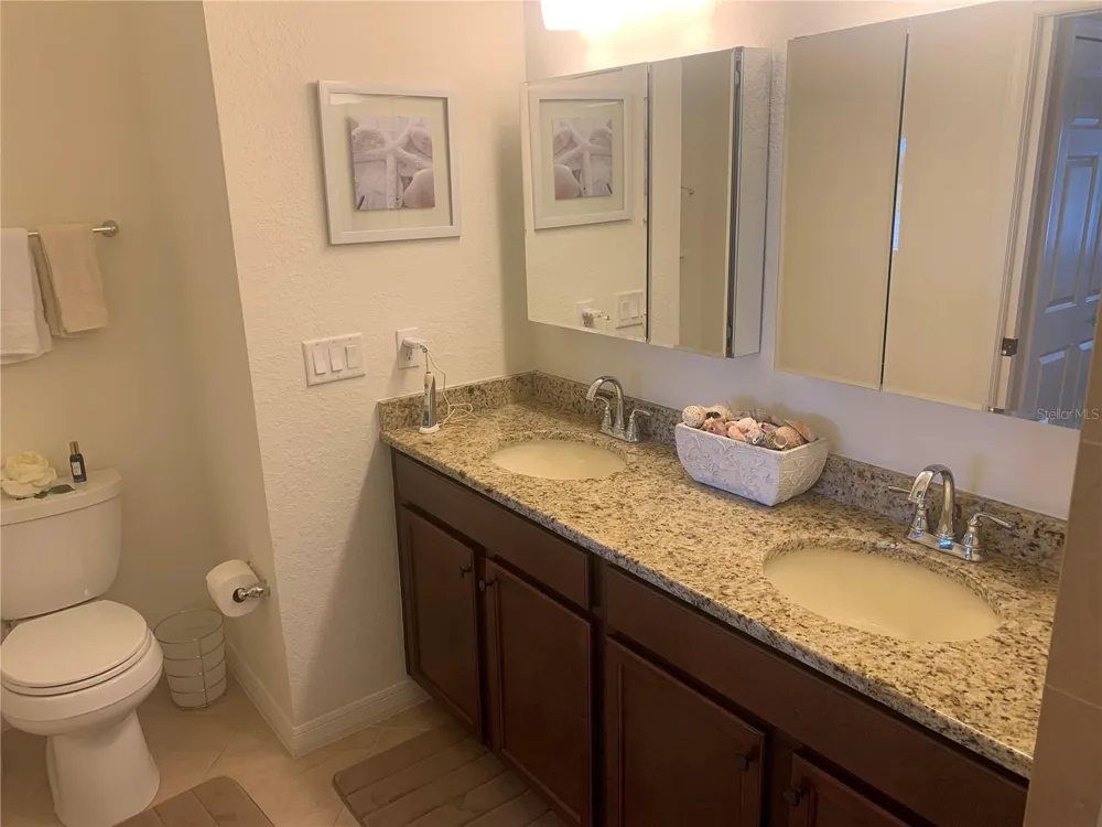 7225 RIVER HAMMOCK DRIVE #202 Bradenton, FL 34212