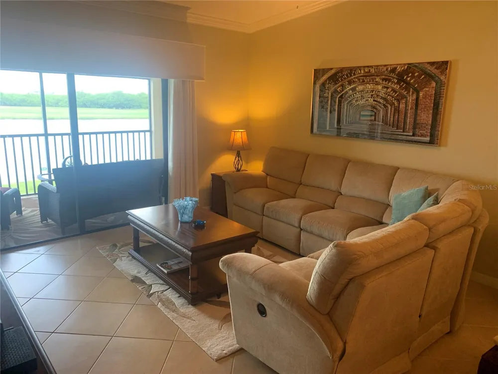 7225 RIVER HAMMOCK DRIVE #202 Bradenton, FL 34212