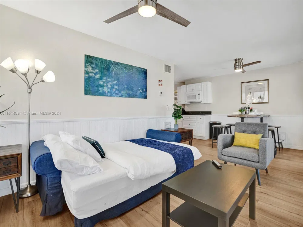900 Surf Rd #2 Hollywood, FL 33019