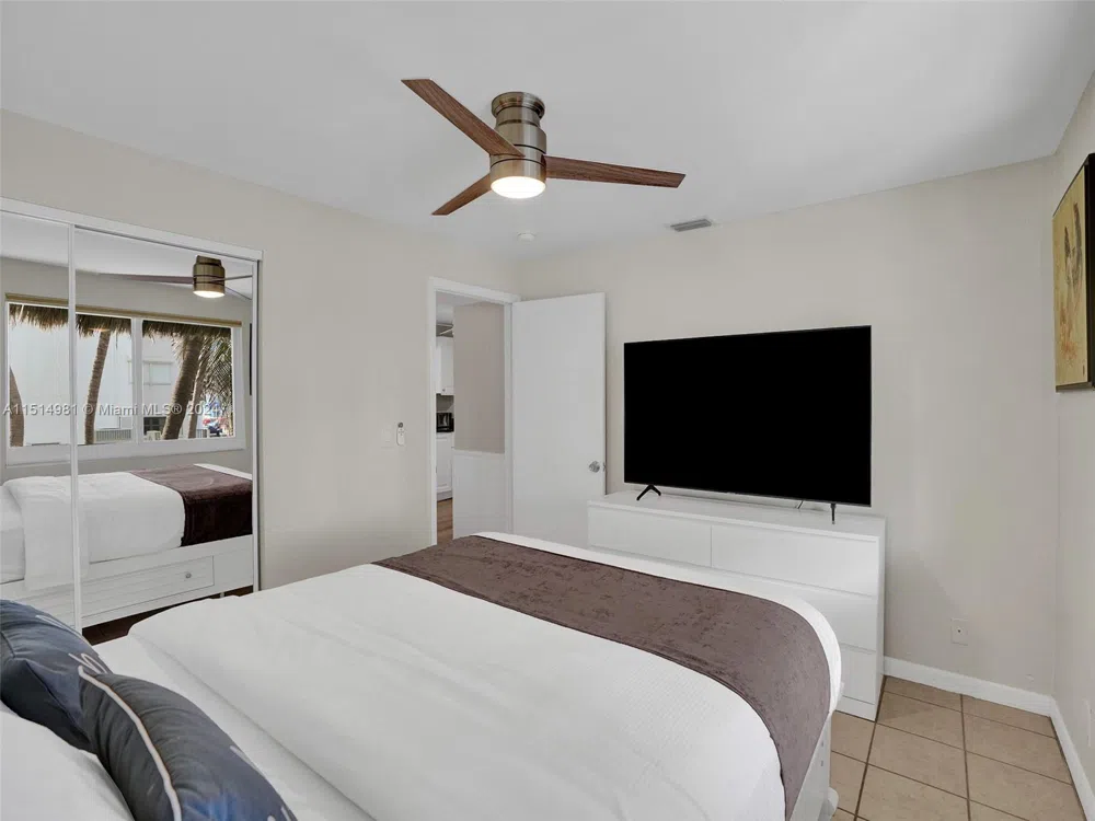 900 Surf Rd #2 Hollywood, FL 33019