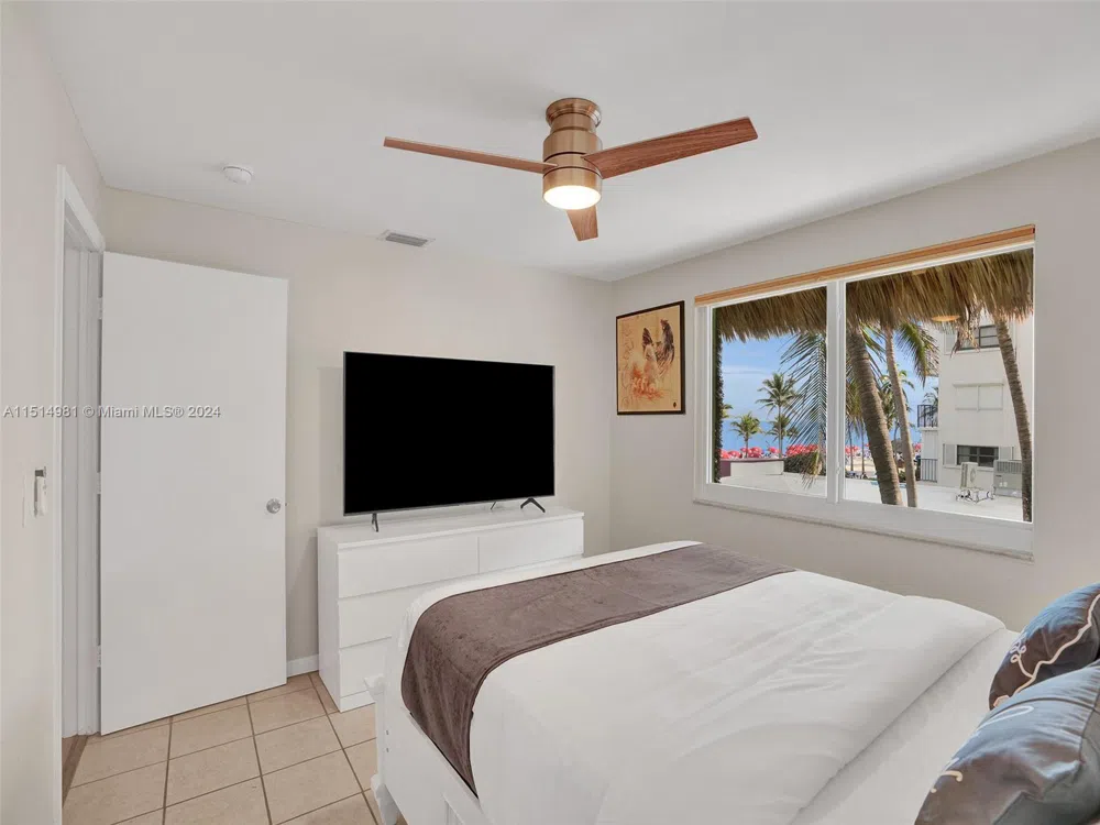900 Surf Rd #2 Hollywood, FL 33019
