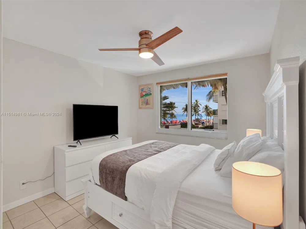 900 Surf Rd #2 Hollywood, FL 33019
