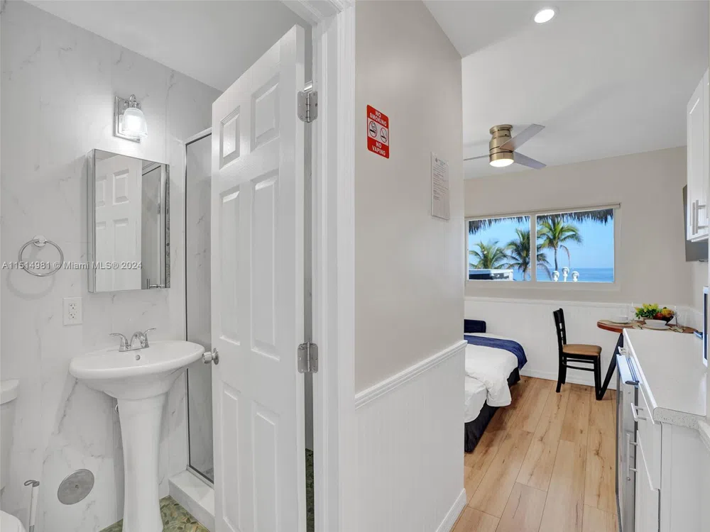 900 Surf Rd #2 Hollywood, FL 33019