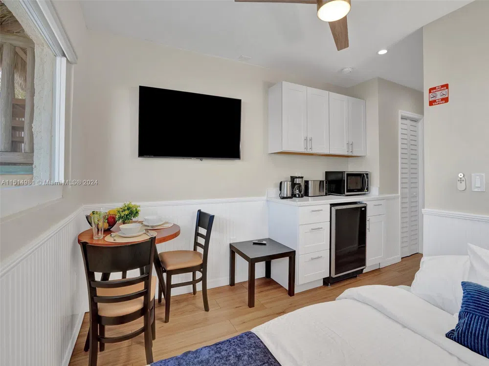 900 Surf Rd #2 Hollywood, FL 33019