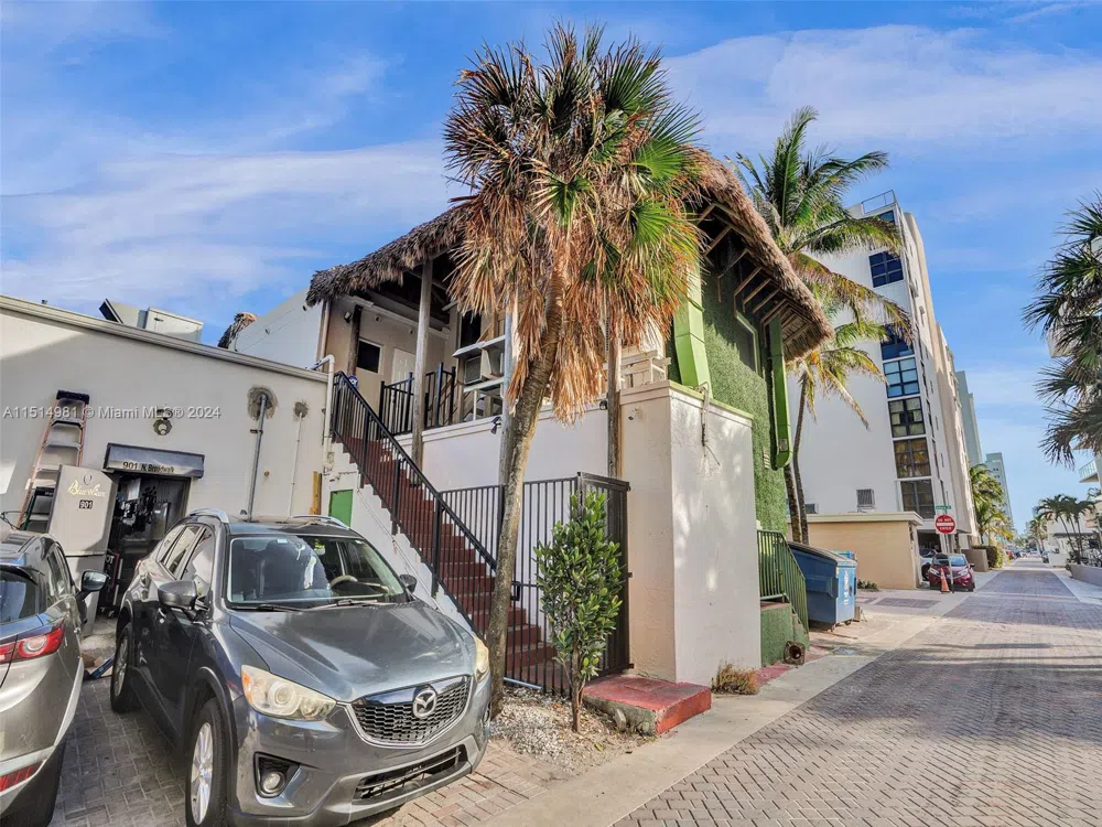 900 Surf Rd #2 Hollywood, FL 33019