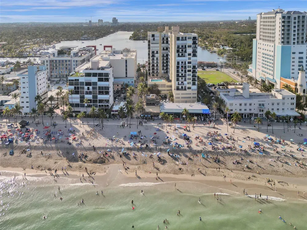 900 Surf Rd #2 Hollywood, FL 33019