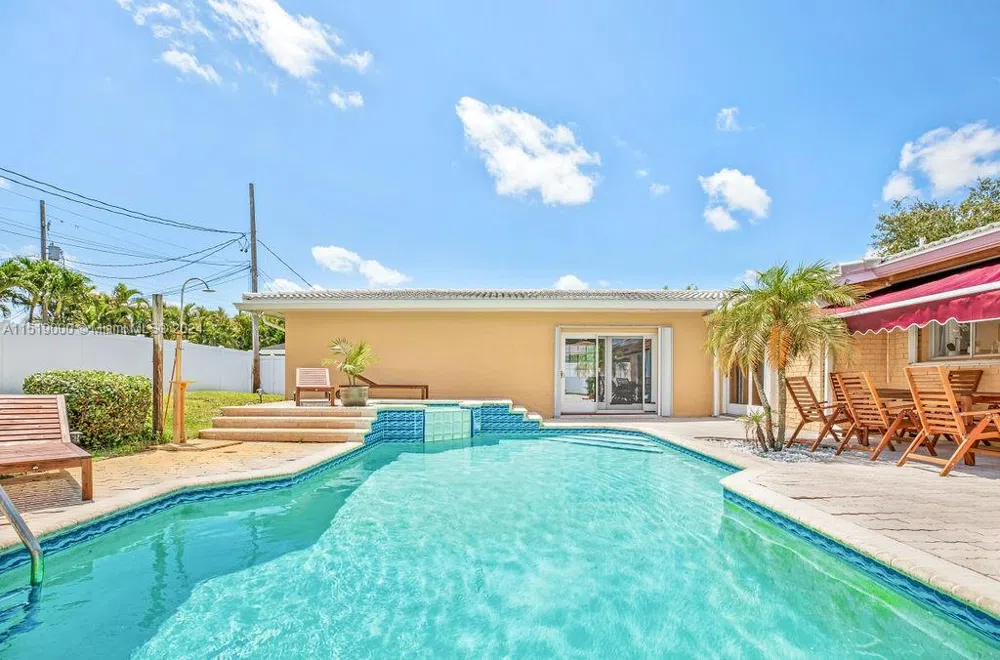 5320 NE 16th Ter Fort Lauderdale, FL 33334