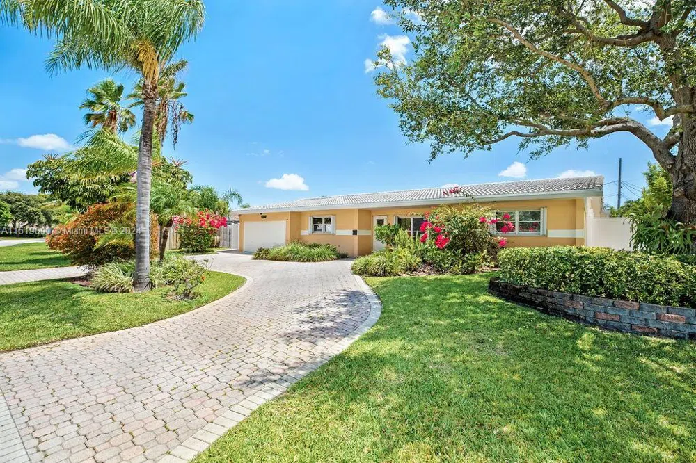5320 NE 16th Ter Fort Lauderdale, FL 33334