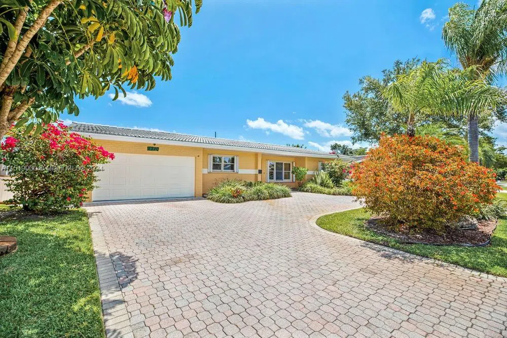 5320 NE 16th Ter Fort Lauderdale, FL 33334