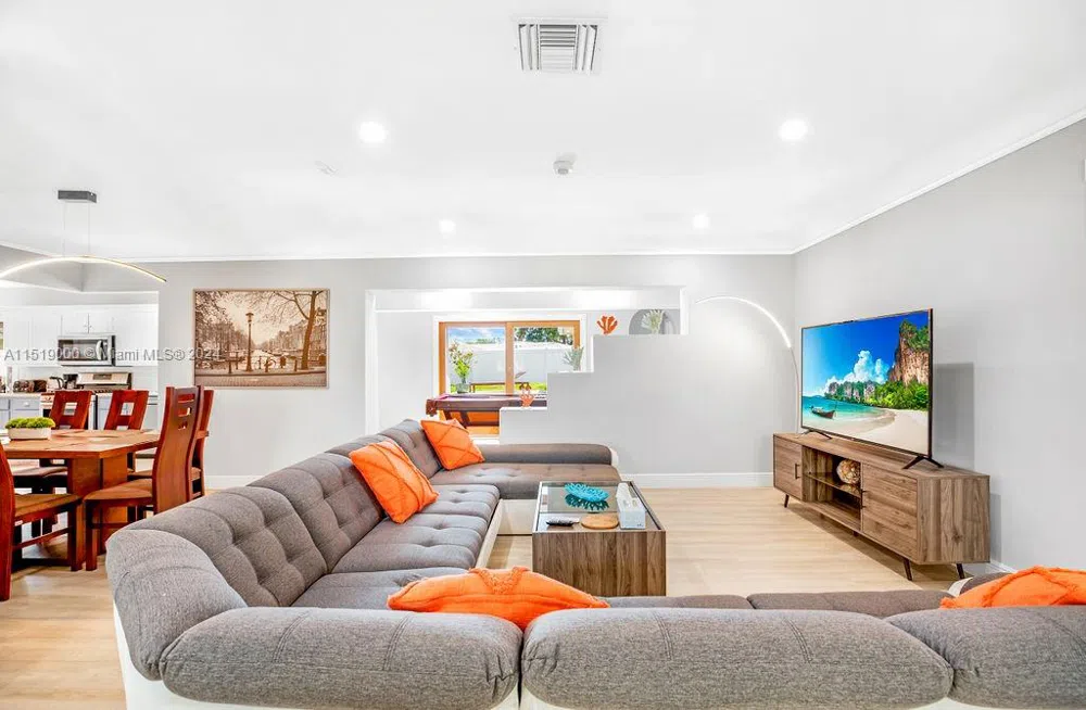 5320 NE 16th Ter Fort Lauderdale, FL 33334