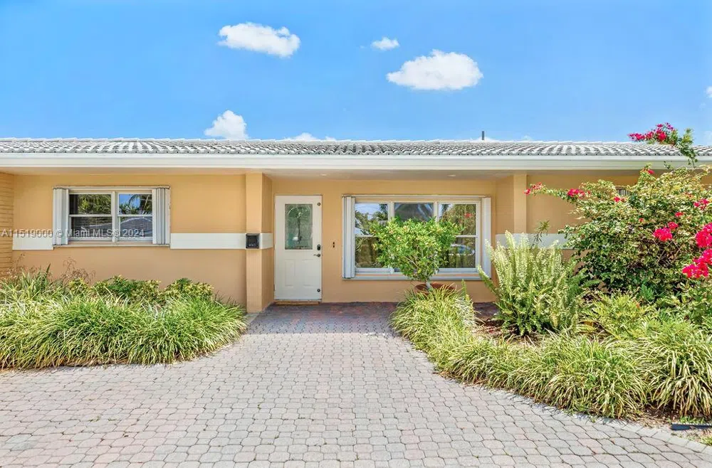 5320 NE 16th Ter Fort Lauderdale, FL 33334
