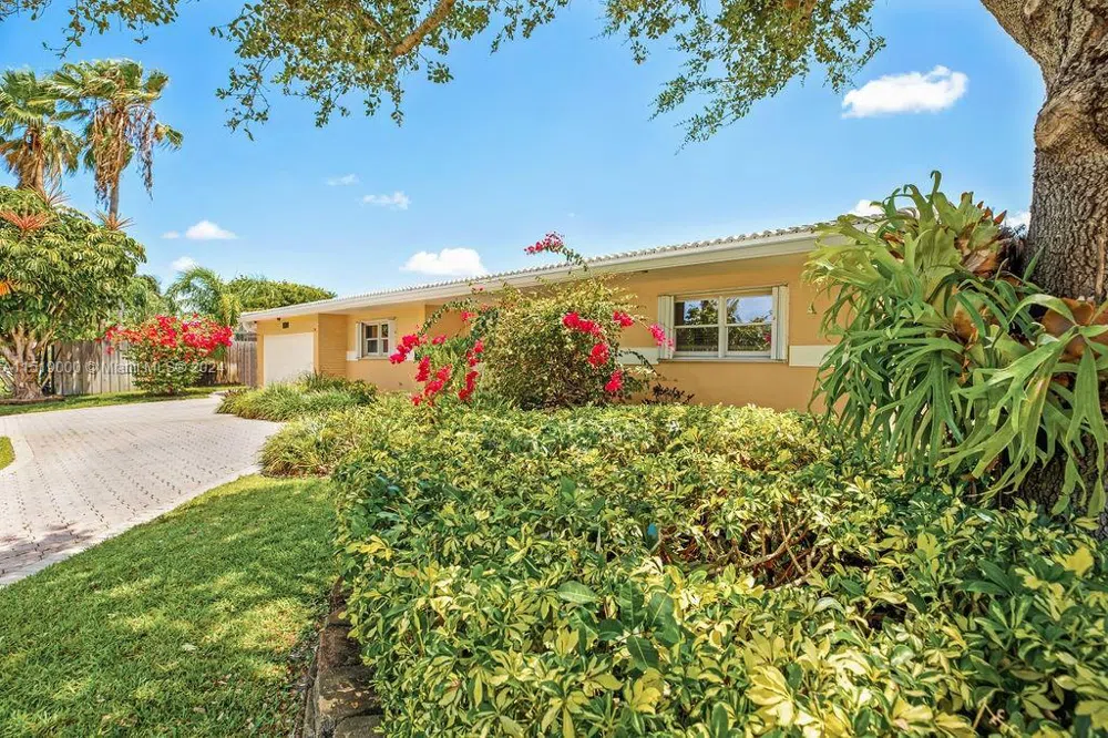 5320 NE 16th Ter Fort Lauderdale, FL 33334