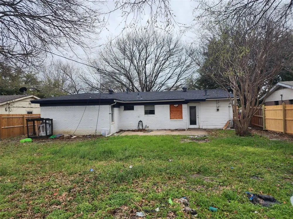 1811 Kent Drive Arlington, TX 76010