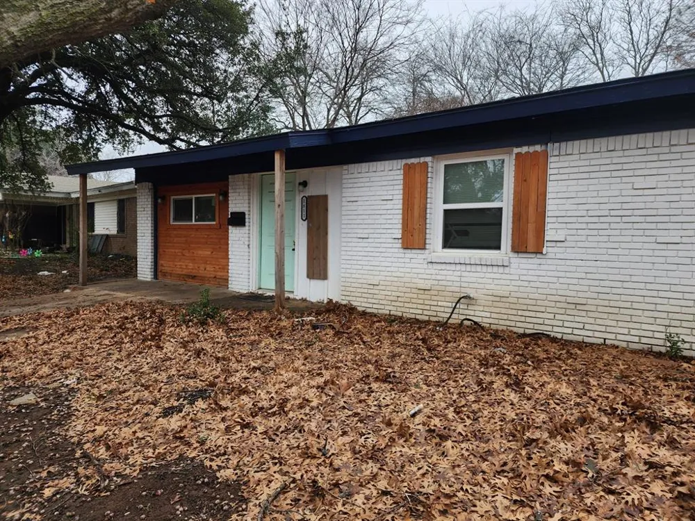 1811 Kent Drive Arlington, TX 76010