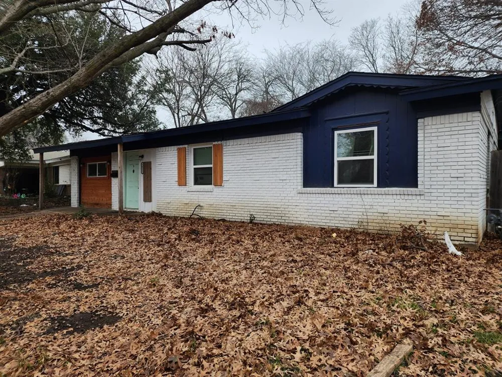 1811 Kent Drive Arlington, TX 76010