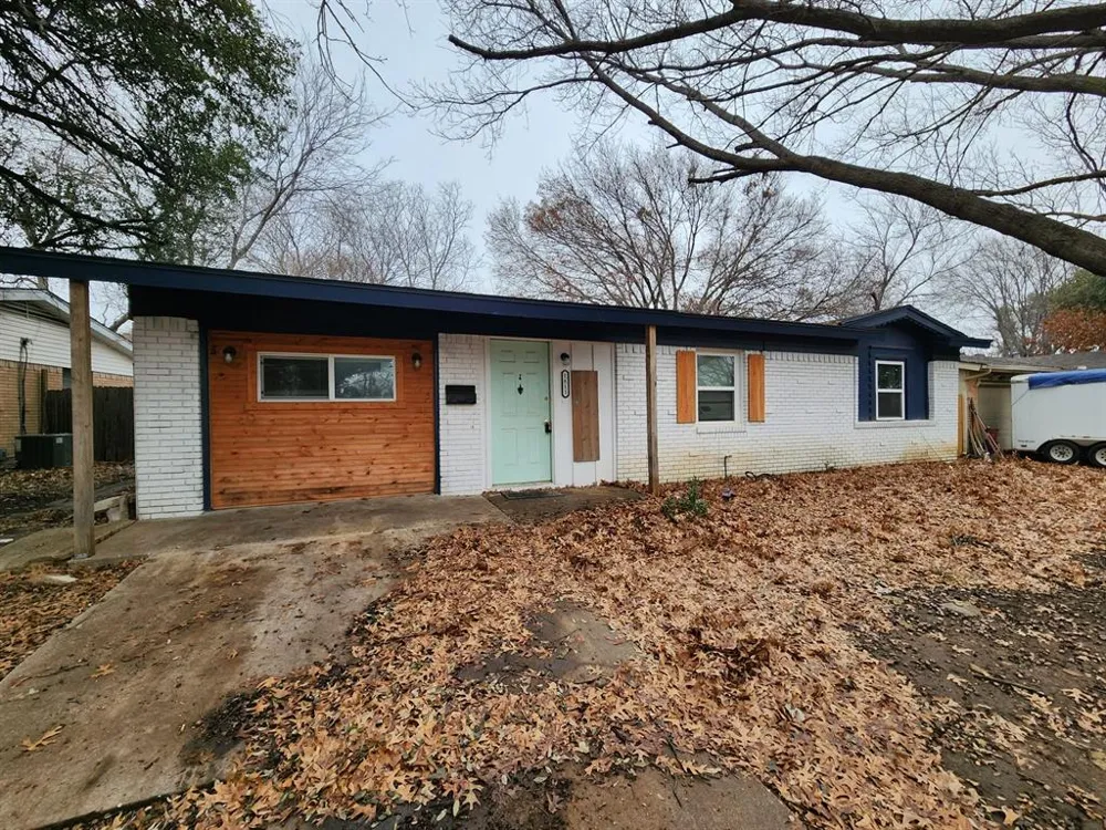 1811 Kent Drive Arlington, TX 76010