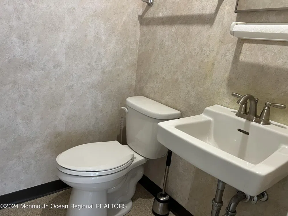 22 S Holmdel Road #3 Holmdel, NJ 07733