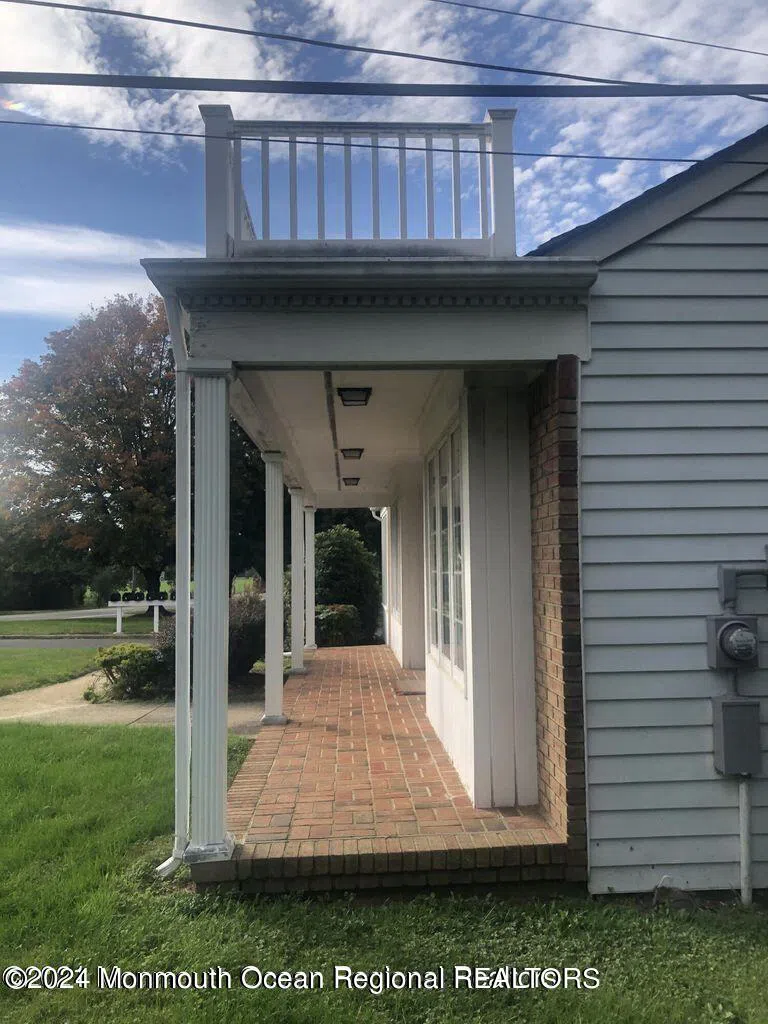 22 S Holmdel Road #3 Holmdel, NJ 07733
