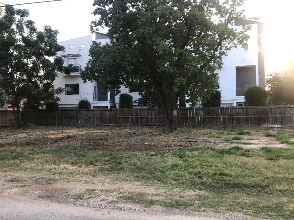 1615 Holly Street Houston, TX 77007