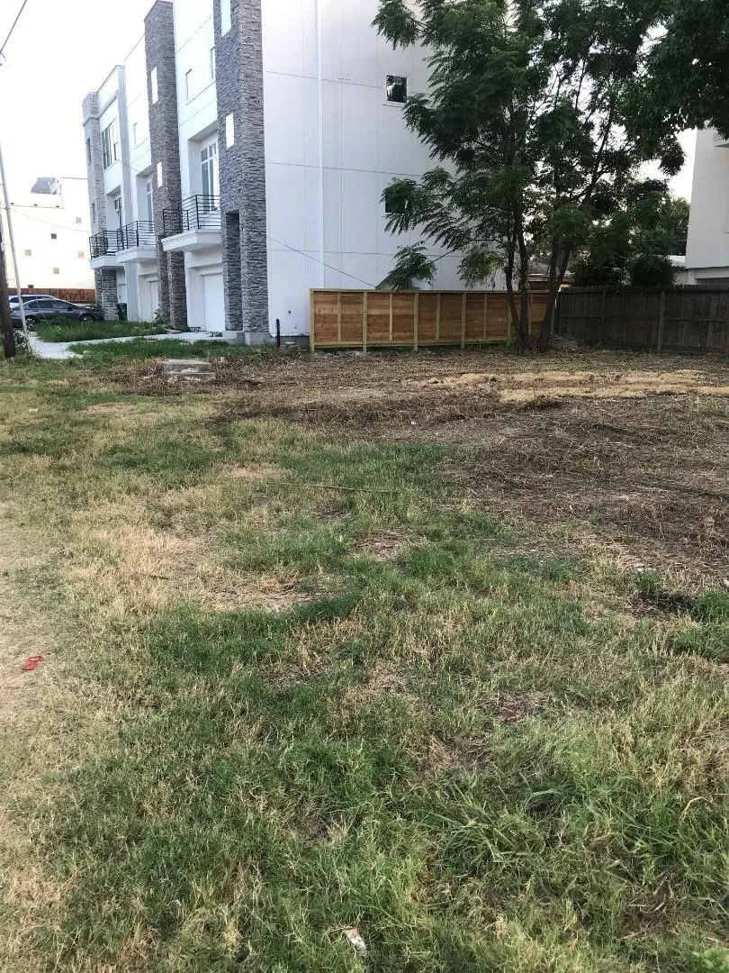 1615 Holly Street Houston, TX 77007