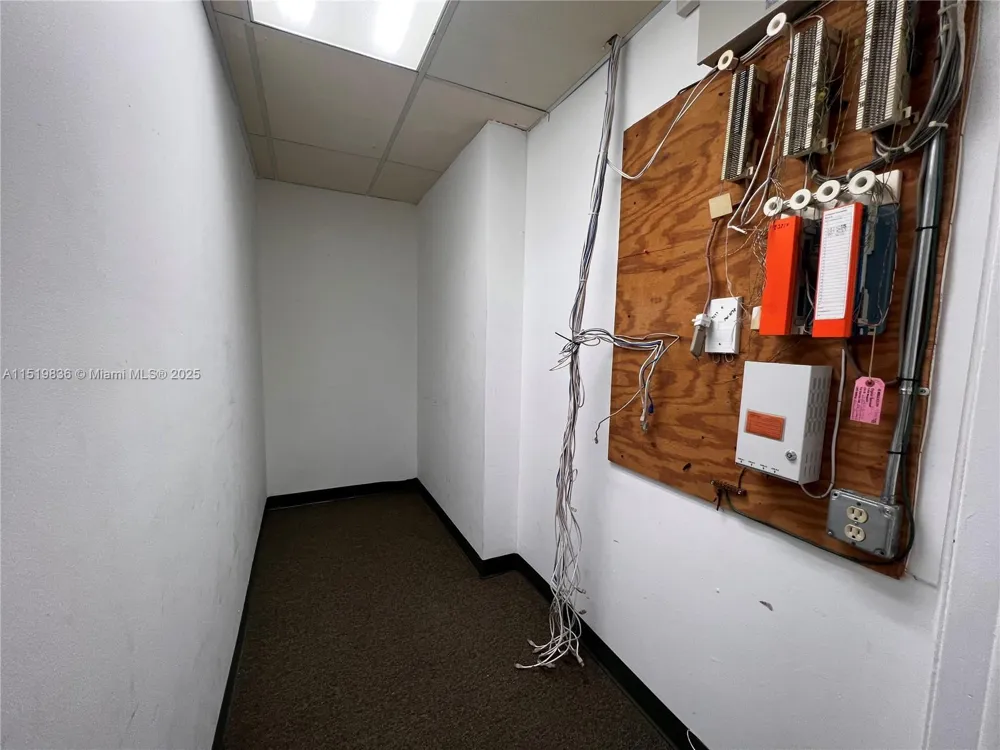 5975 W Sunrise Blvd #208B Sunrise, FL 33313