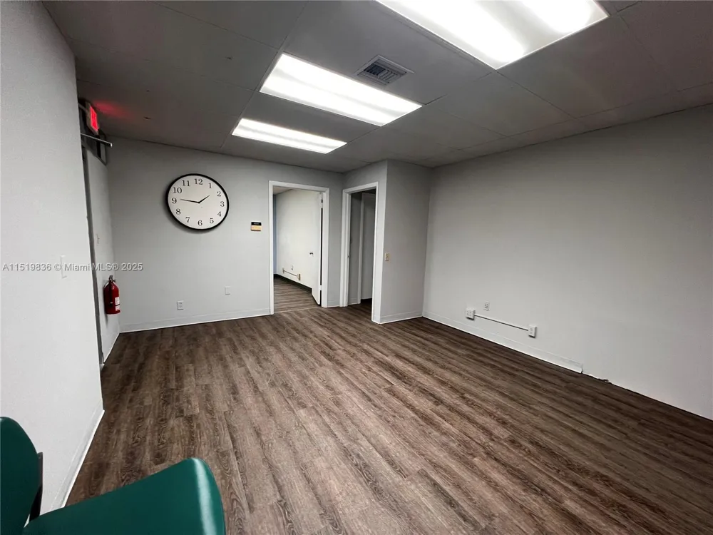 5975 W Sunrise Blvd #208B Sunrise, FL 33313