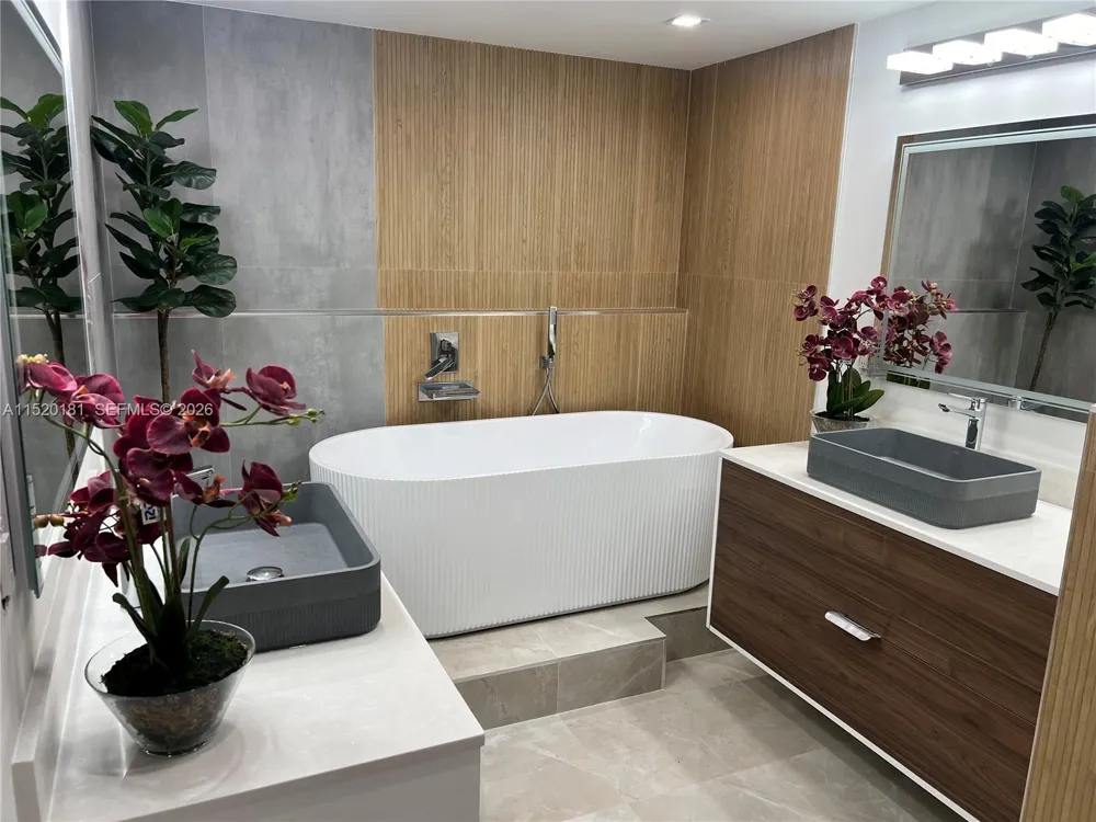 Address Not Shown Sunny Isles Beach, FL 33160