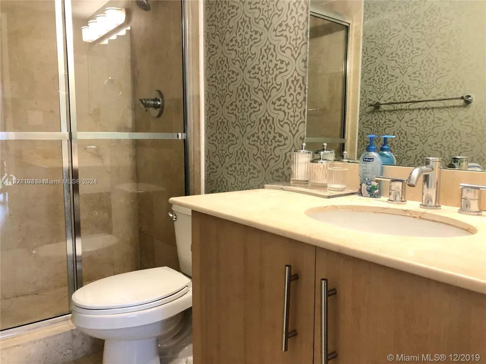 10275 Collins Ave #230 Bal Harbour, FL 33154