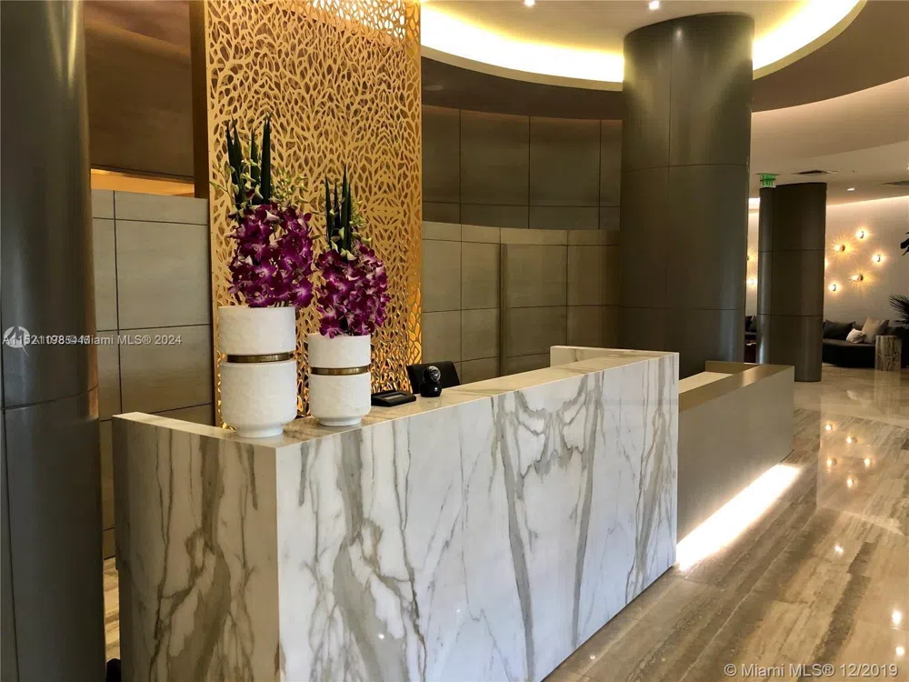 10275 Collins Ave #230 Bal Harbour, FL 33154