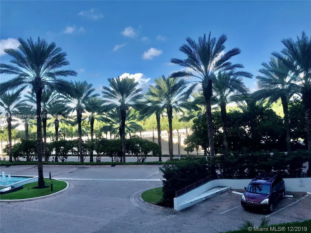 10275 Collins Ave #230 Bal Harbour, FL 33154