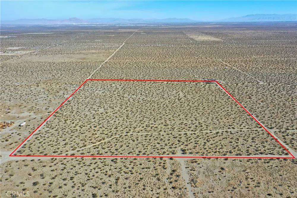 Holly Road Pinon Hills, CA 92371