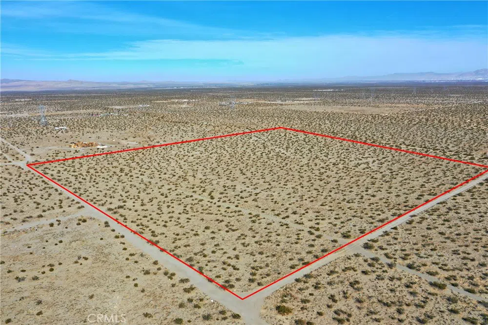Holly Road Pinon Hills, CA 92371