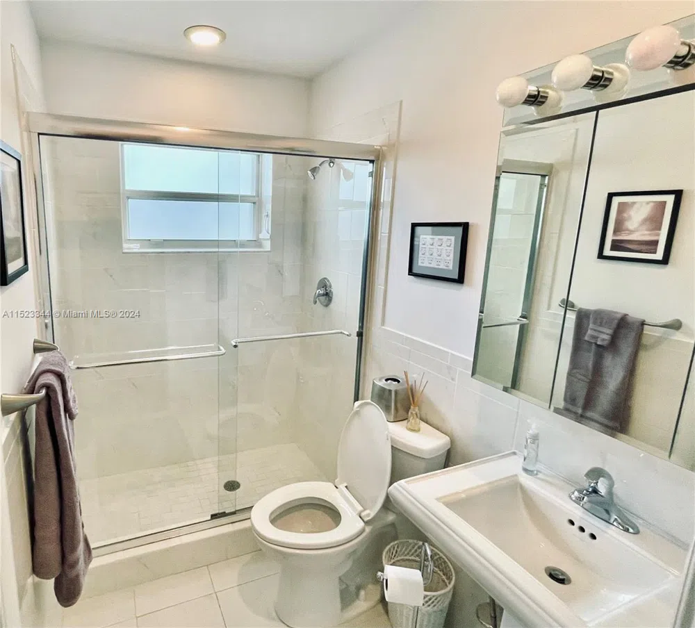 331 Desoto St Hollywood, FL 33019