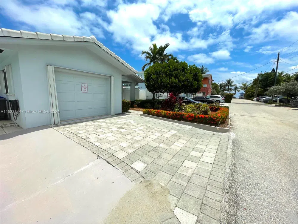 331 Desoto St Hollywood, FL 33019