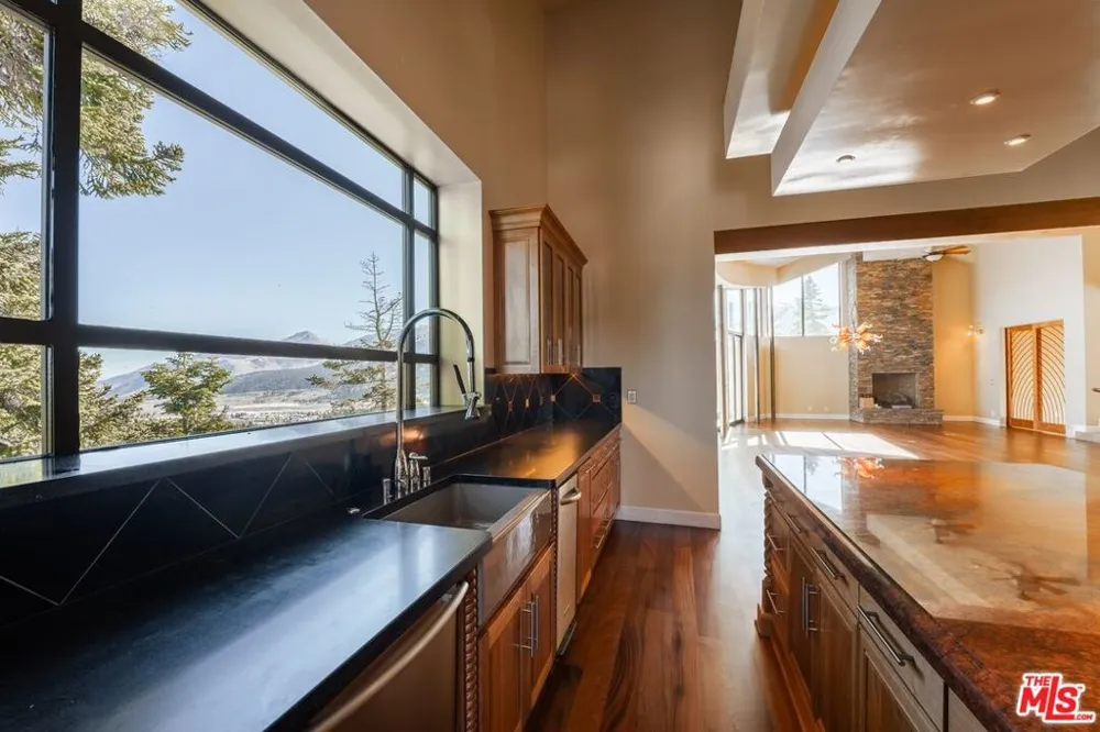 37 Bridges Lane Mammoth Lakes, CA 93546