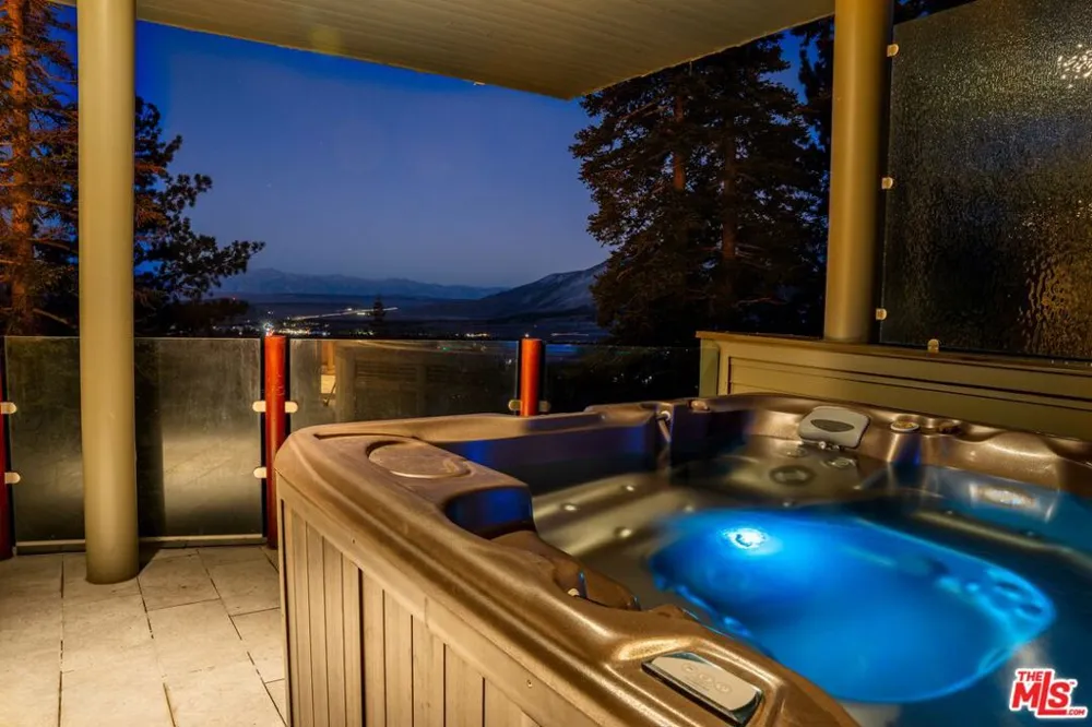 37 Bridges Lane Mammoth Lakes, CA 93546