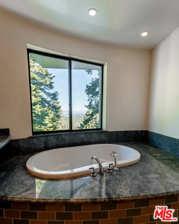 37 Bridges Lane Mammoth Lakes, CA 93546