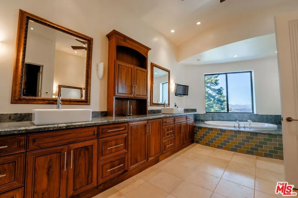 37 Bridges Lane Mammoth Lakes, CA 93546