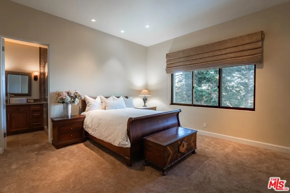 37 Bridges Lane Mammoth Lakes, CA 93546