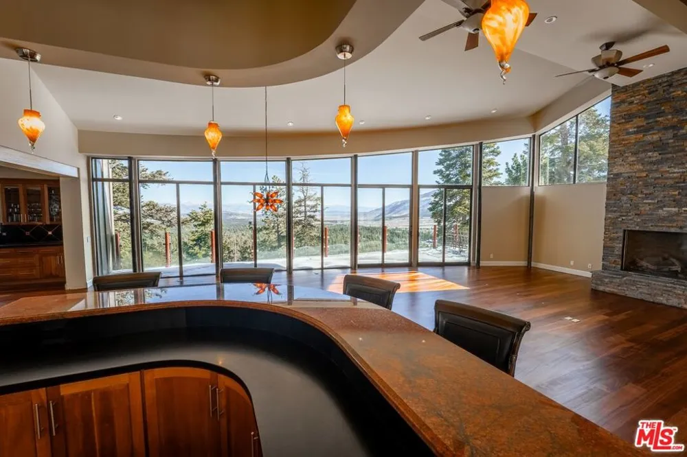 37 Bridges Lane Mammoth Lakes, CA 93546