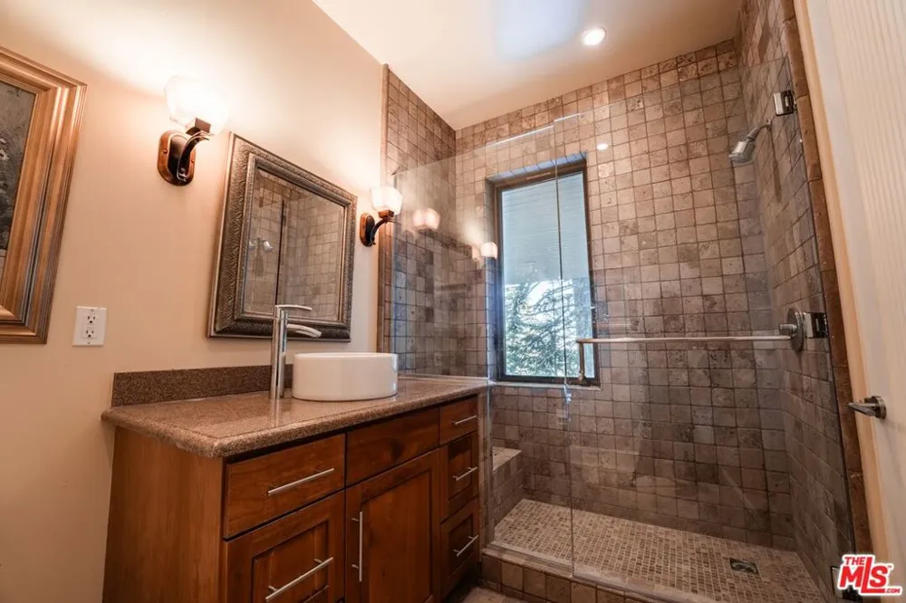 37 Bridges Lane Mammoth Lakes, CA 93546