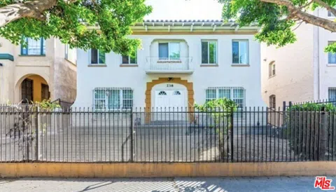 238 S Kenmore Avenue #240