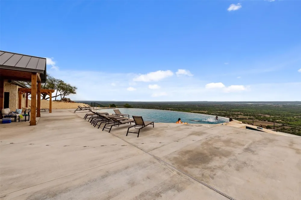 57 Big Creek Drive Kingsland, TX 78639